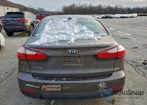 2015 Kia Forte Lx z USA, uszkodzony, nr VIN KNAFX4A69F5321916